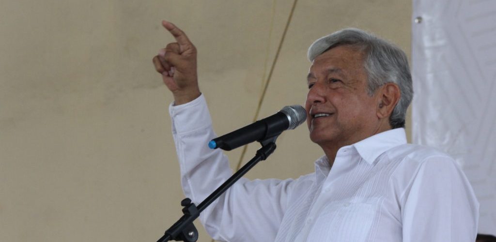 El nuevo gobierno democrático procurará que se recupere el prestigio de política exterior de México: AMLO