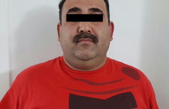 Detienen a ex policia municipal con vehiculo robado en Cuauhtemoc, Chihuahua