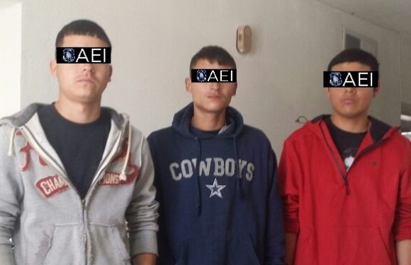 Agentes investigadores detuvieron a tres jóvenes con marihuana, en Ojinaga