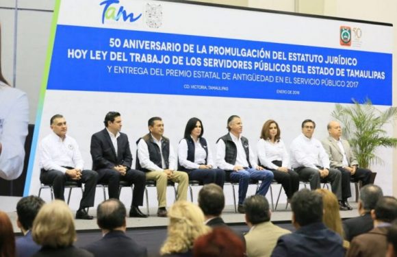 GOBIERNO DE TAMAULIPAS ANUNCIA INCREMENTOS SALARIALES Y ENTREGA PREMIOS DE ANTIGÜEDAD PARA BURÓCRATAS ESTATALES