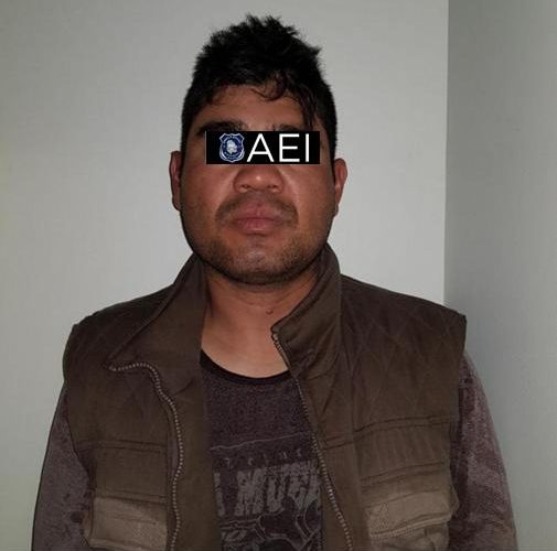 Detienen a presunto narcomenudista con cerca de medio kilogramo de cristal