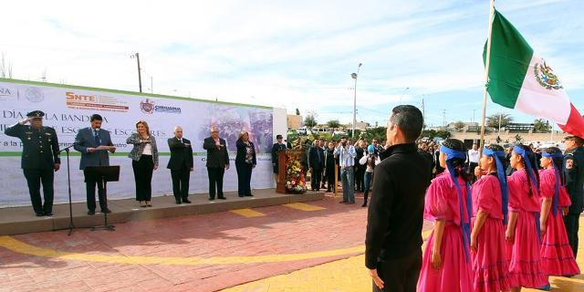 Encabeza Gobernador juramento a la bandera en Chihuahua capital