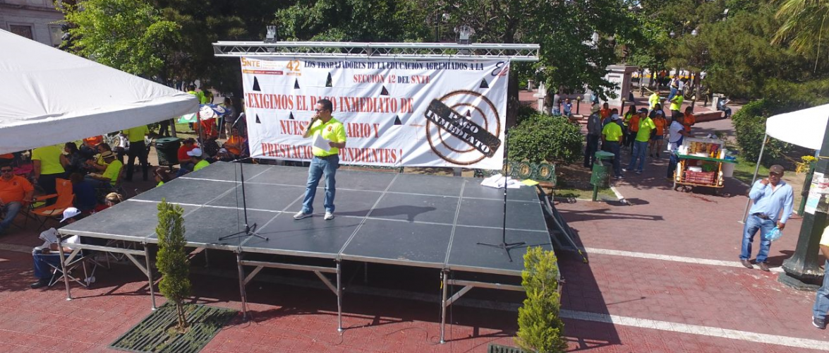 Al grito de “no pedimos limosna” continua la protesta de docentes de la Seccion 42 del SNTE