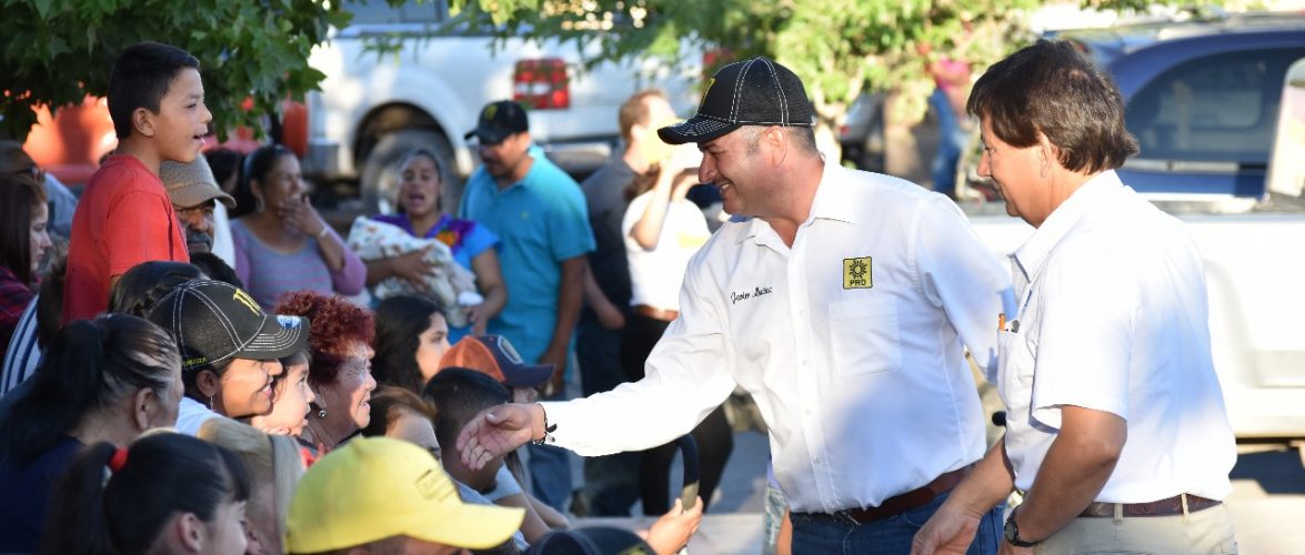 Intensifica su campaña a la diputacion federal Javier Mendoza