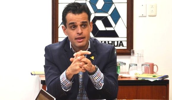 Cuando el dinero nos aleja de la realidad . . .