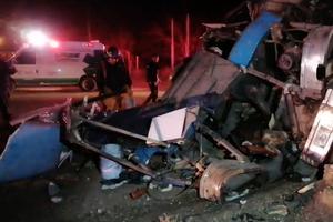 Chihuahua | Tragedia: Mueren 12 en volcadura de camión foraneo