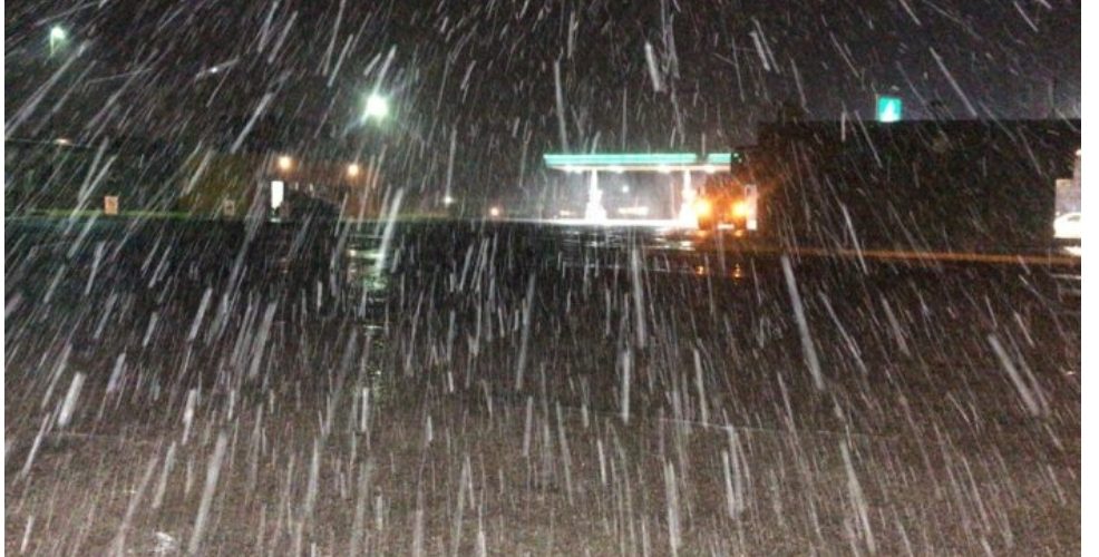 Cuahutemoc |Se registra nieve en rúa a La Junta