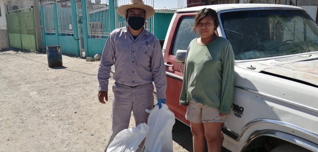 Gobierno de Chihuahua a traves de COEPI reparte mas de mil despensas a comunidades indigenas