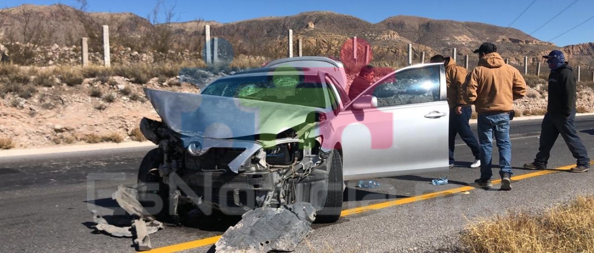 Tres personas resultan con heridas durante accidente en carretera a Cd. Delicias