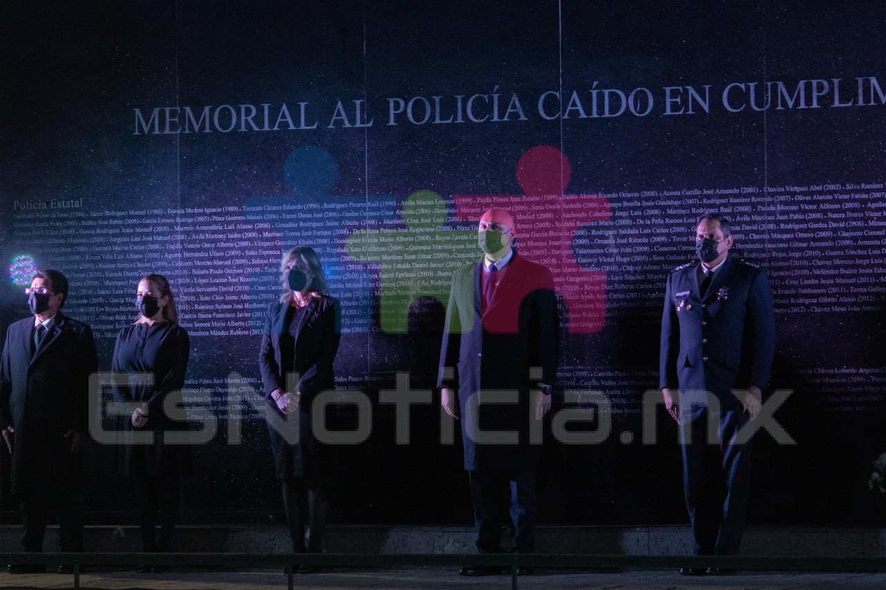Conmemoran Día del Policía y rinden honor a caídos