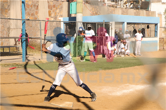 Surgen talentos para equipo semiprofesional de Dorados béisbol