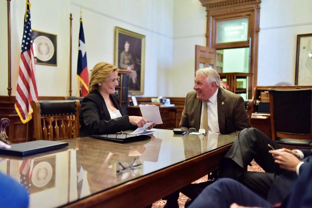 Se reunirá Maru Campos con gobernador de Texas para temas de seguridad