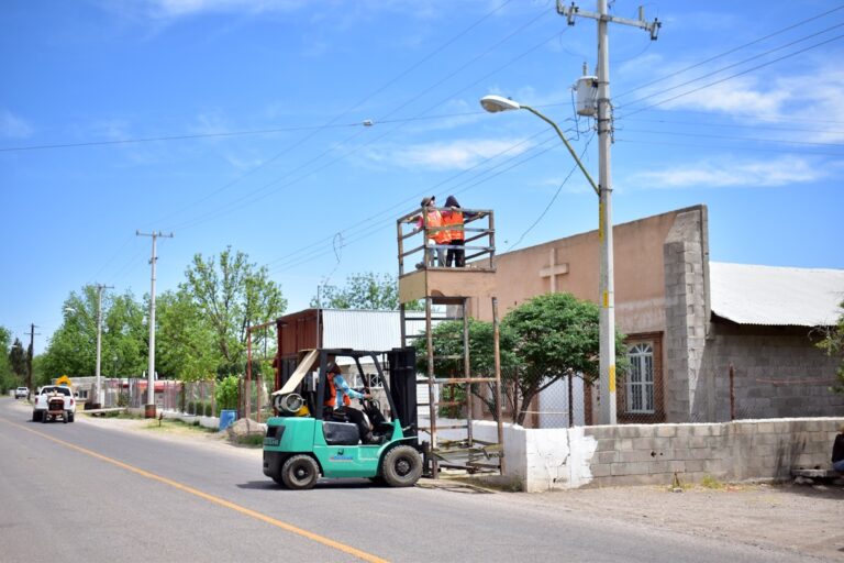 Informa el gobierno municipal de Camargo sobre modernización del alumbrado en Los Reyes-Floreño