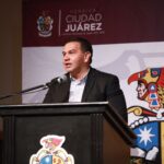 Encabeza Cruz Pérez Cuéllar entrega de becas a universitarios