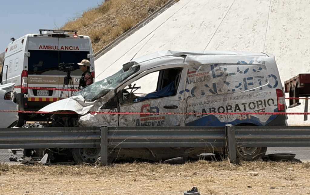 Trágico accidente en el Libramiento; un muerto y 3 heridos - Es Noticia MX